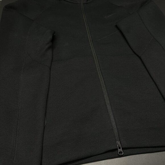 Nike Tech Fleece Full Zip Windrunner Men’s Sizes Black FB7921-010 - Picture 3 of 7